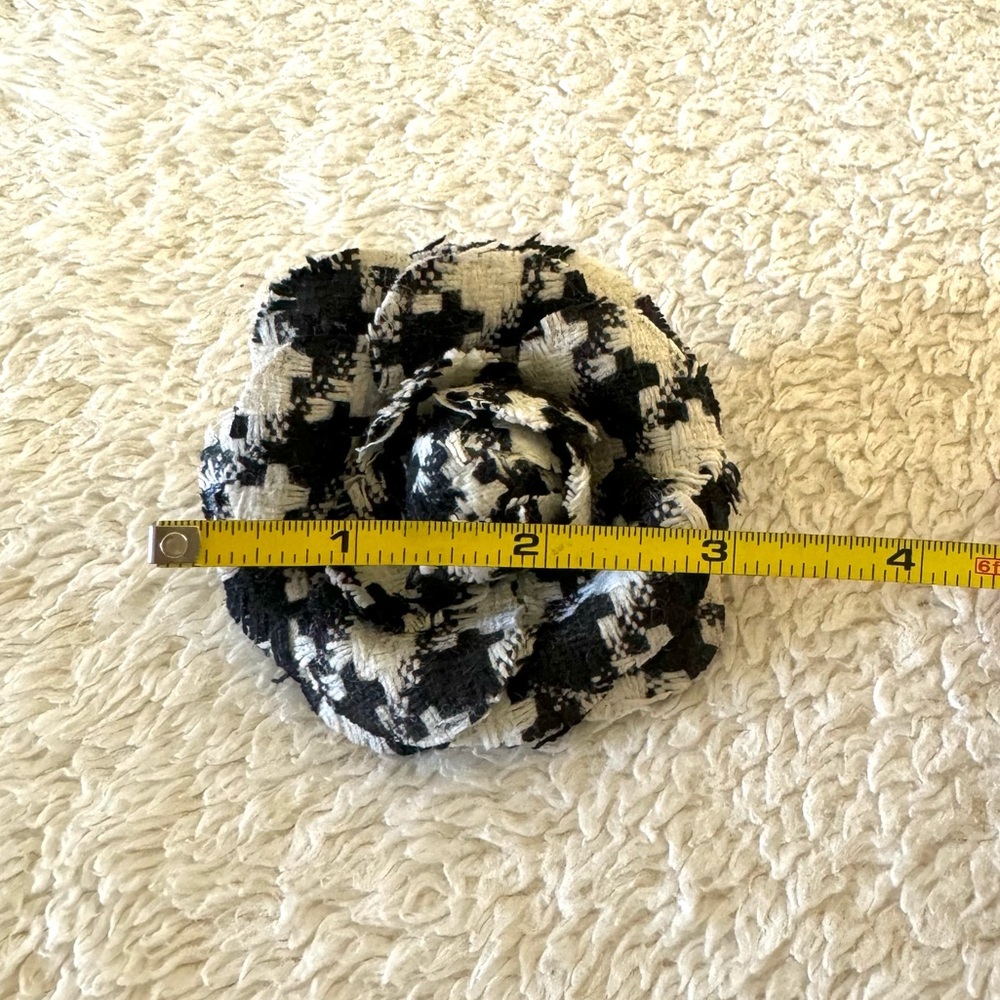 Vintage Tweed brooch - Picture 3 of 4